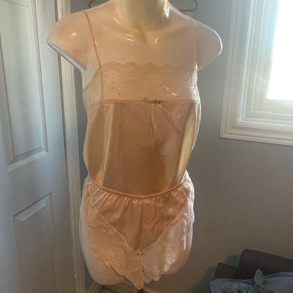 NWT  2 piece Cream Chemise and panties with Sheer Fabric and lace trim